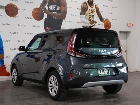 Used 2023 Kia Soul LX FWD image 21