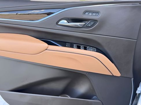 Used 2021 Cadillac Escalade Sport w/ Driver Assist Tech Package image 31