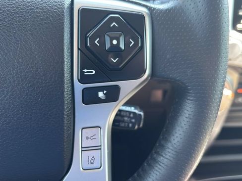 Used 2022 Toyota 4Runner SR5 RWD image 21