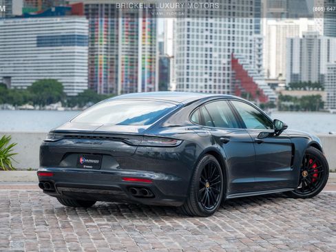 Used 2022 Porsche Panamera GTS image 4