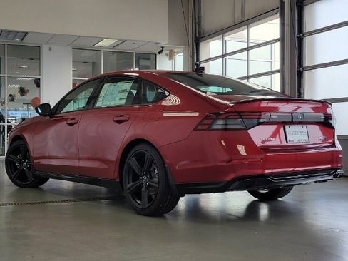 Used 2023 Honda Accord Sport image 30