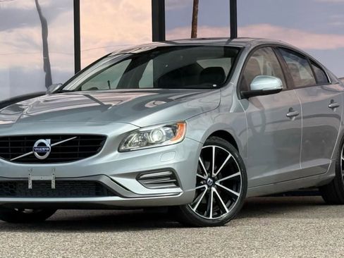 Used 2017 Volvo S60 T5 Dynamic w/ Vision Package image 3