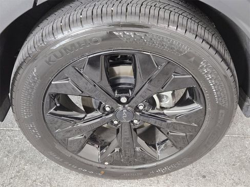 Used 2025 Kia Sportage X-Line w/ Premium Package image 13