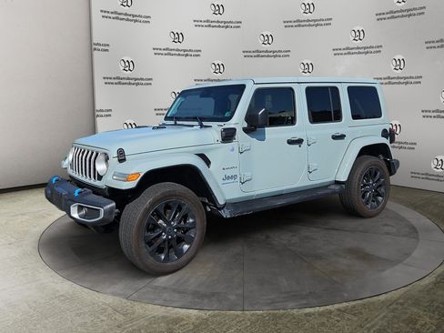 Used 2024 Jeep Wrangler Unlimited Sahara w/ Technology Group AWD/4WD image 1