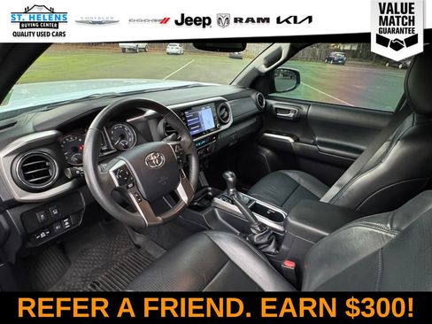 Used 2020 Toyota Tacoma Limited image 14
