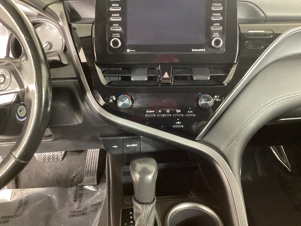 Used 2024 Toyota Camry SE FWD image 18