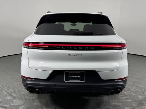 Certified 2026 Porsche Cayenne AWD/4WD image 4