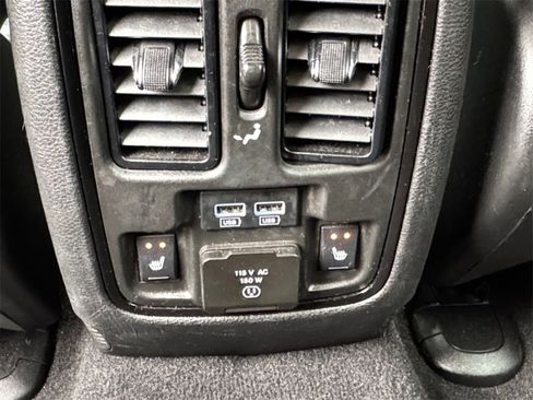 Certified 2024 Dodge Durango GT image 32