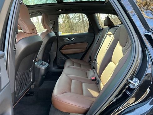 Certified 2023 Volvo XC60 B5 Plus w/ Climate Package image 13