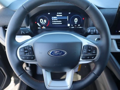 New 2026 Ford Explorer Active w/ Active Comfort Package image 3