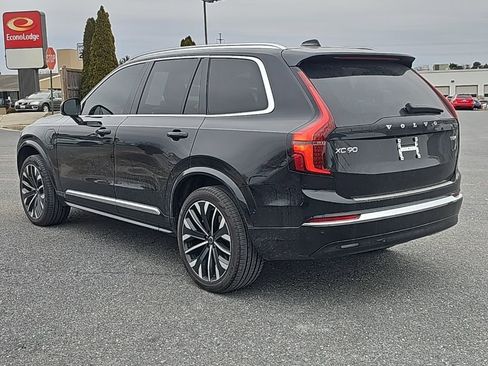 Used 2025 Volvo XC90 T8 Ultra w/ Protection Package Premier image 14