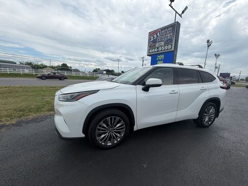 Used 2020 Toyota Highlander Platinum image 7