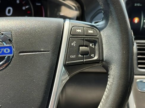Used 2016 Volvo XC60 T6 w/ Proximity Package FWD image 29