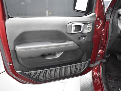 Used 2021 Jeep Gladiator Overland w/ Popular Equipment Package image 9