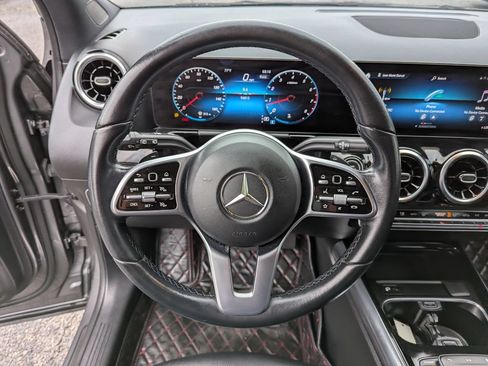Used 2021 Mercedes-Benz GLA 250 4MATIC image 16