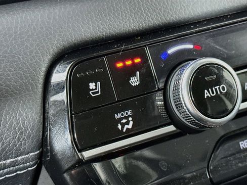 Certified 2023 Honda Pilot Elite image 21