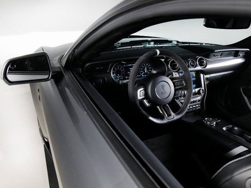 Used 2022 Ford Mustang Shelby GT500 w/ Technology Package image 20