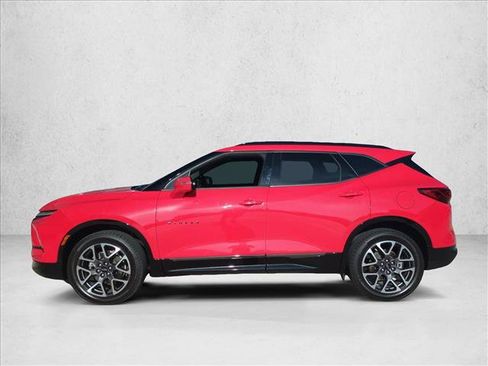 Used 2024 Chevrolet Blazer RS w/ Enhanced Convenience Package FWD image 8