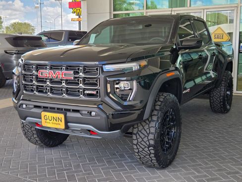 New 2026 GMC Canyon AT4 AWD/4WD image 3