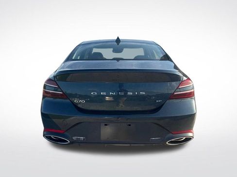Used 2022 Genesis G70 3.3T RWD image 7