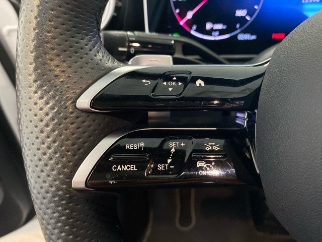 Used 2025 Mercedes-Benz C 300 4MATIC Sedan image 18