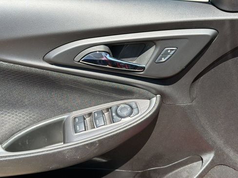 Used 2025 Chevrolet Malibu LT FWD image 14