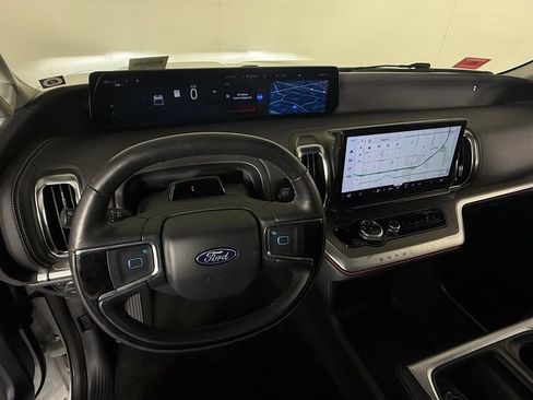 Used 2025 Ford Expedition Max Platinum AWD/4WD image 14