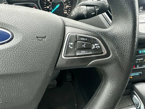 Used 2019 Ford Escape SE AWD/4WD image 38