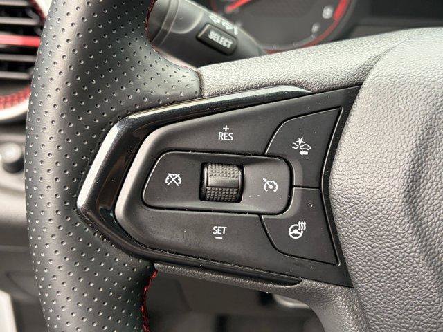 Used 2025 Chevrolet Trax RS w/ Sunroof Package FWD image 11