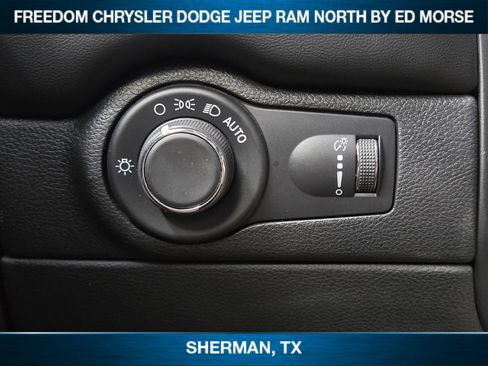 Used 2025 Dodge Durango GT AWD/4WD image 16