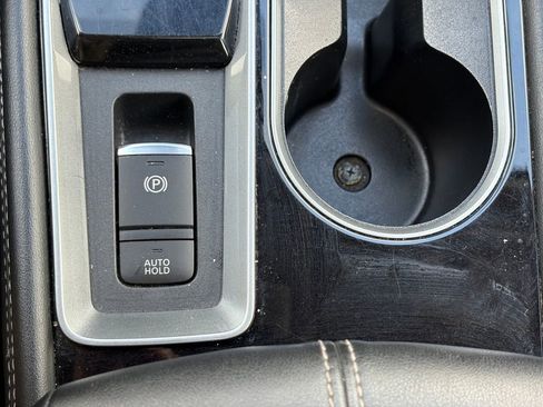 Used 2024 Nissan Altima 2.5 SV w/ SV Premium Package AWD/4WD image 32