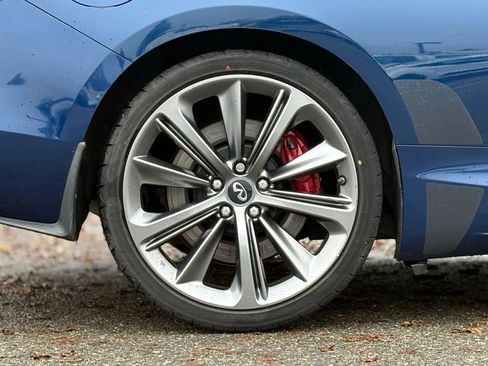 Used 2018 INFINITI Q60 Red Sport 400 w/ Sensory Package 3.0T Sport image 30