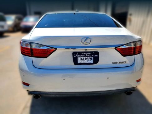 Used 2014 Lexus ES 350 w/ Premium Package FWD image 8