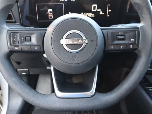 Used 2025 Nissan Kicks S AWD/4WD image 10