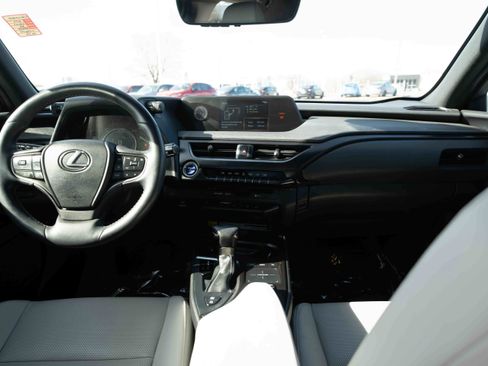 Used 2022 Lexus UX 250h w/ Premium Package image 20