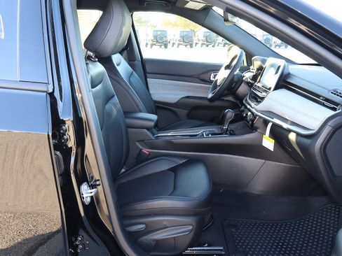 New 2026 Jeep Compass Latitude image 23