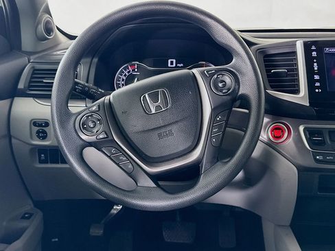 Used 2017 Honda Pilot EX image 14