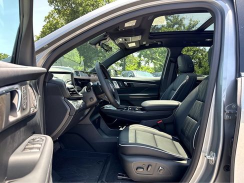 New 2026 Buick Enclave Avenir w/ Super Cruise Package AWD/4WD image 9