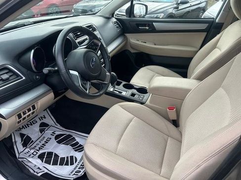 Used 2019 Subaru Outback 2.5i Premium image 4
