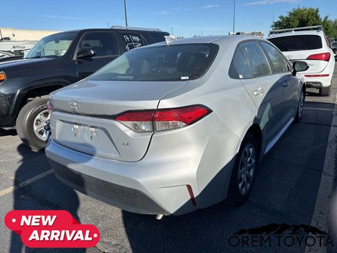 Used 2024 Toyota Corolla LE FWD image 3