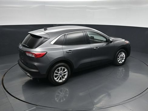 Used 2022 Ford Escape SE FWD image 34