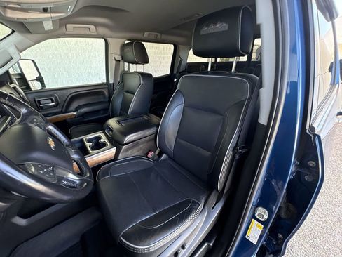 Used 2018 Chevrolet Silverado 2500 High Country w/ Duramax Plus Package AWD/4WD image 19