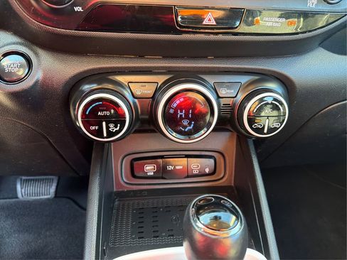 Certified 2023 Hyundai Venue Limited image 27