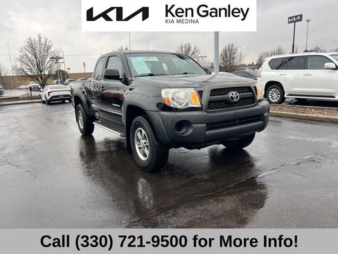 Used 2011 Toyota Tacoma PreRunner image 5