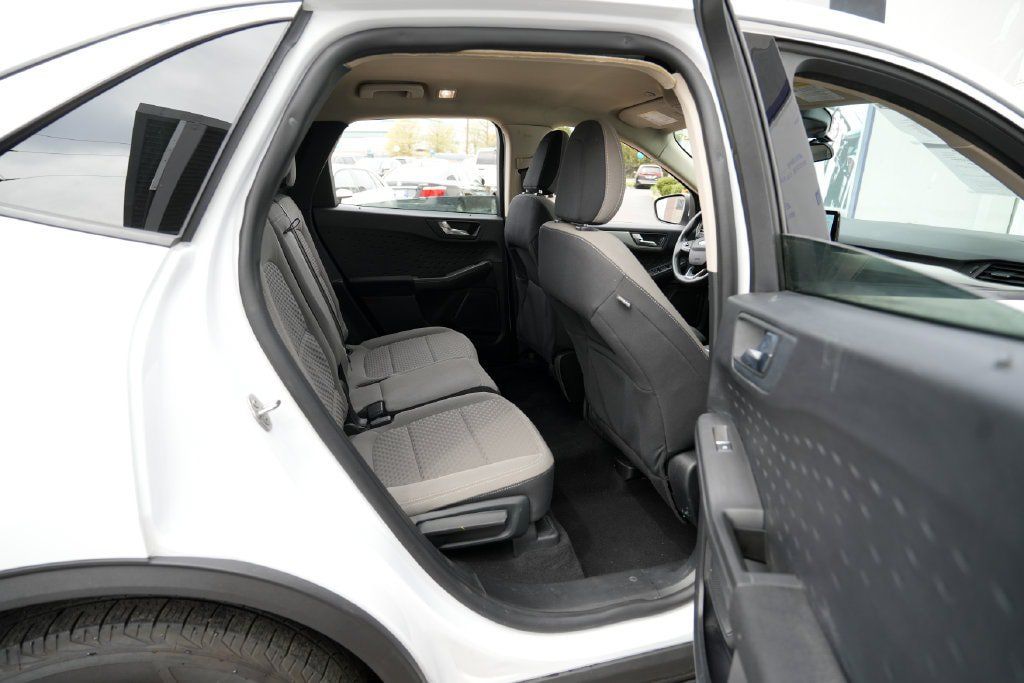 Used 2020 Ford Escape SE FWD image 34