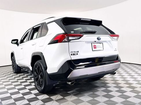 Certified 2024 Toyota RAV4 SE w/ Convenience Package image 21