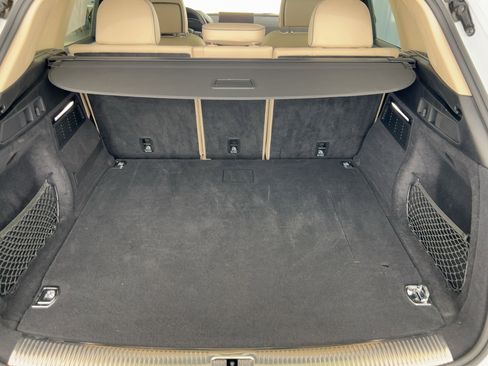 Used 2024 Audi Q5 e Premium Plus image 34