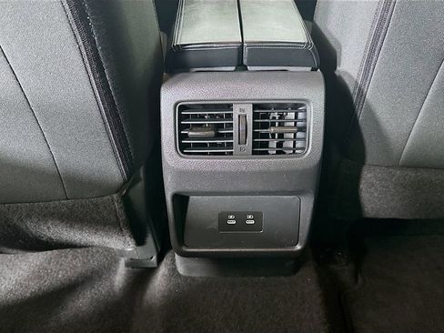 Used 2024 Nissan Rogue SV image 21