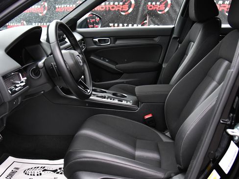 Used 2025 Honda Civic Sport image 16