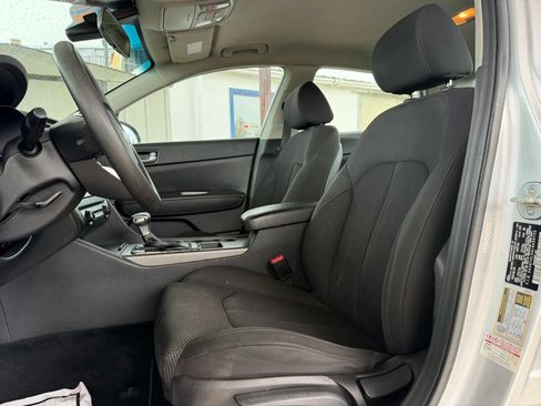 Used 2020 Kia Optima LX FWD image 7